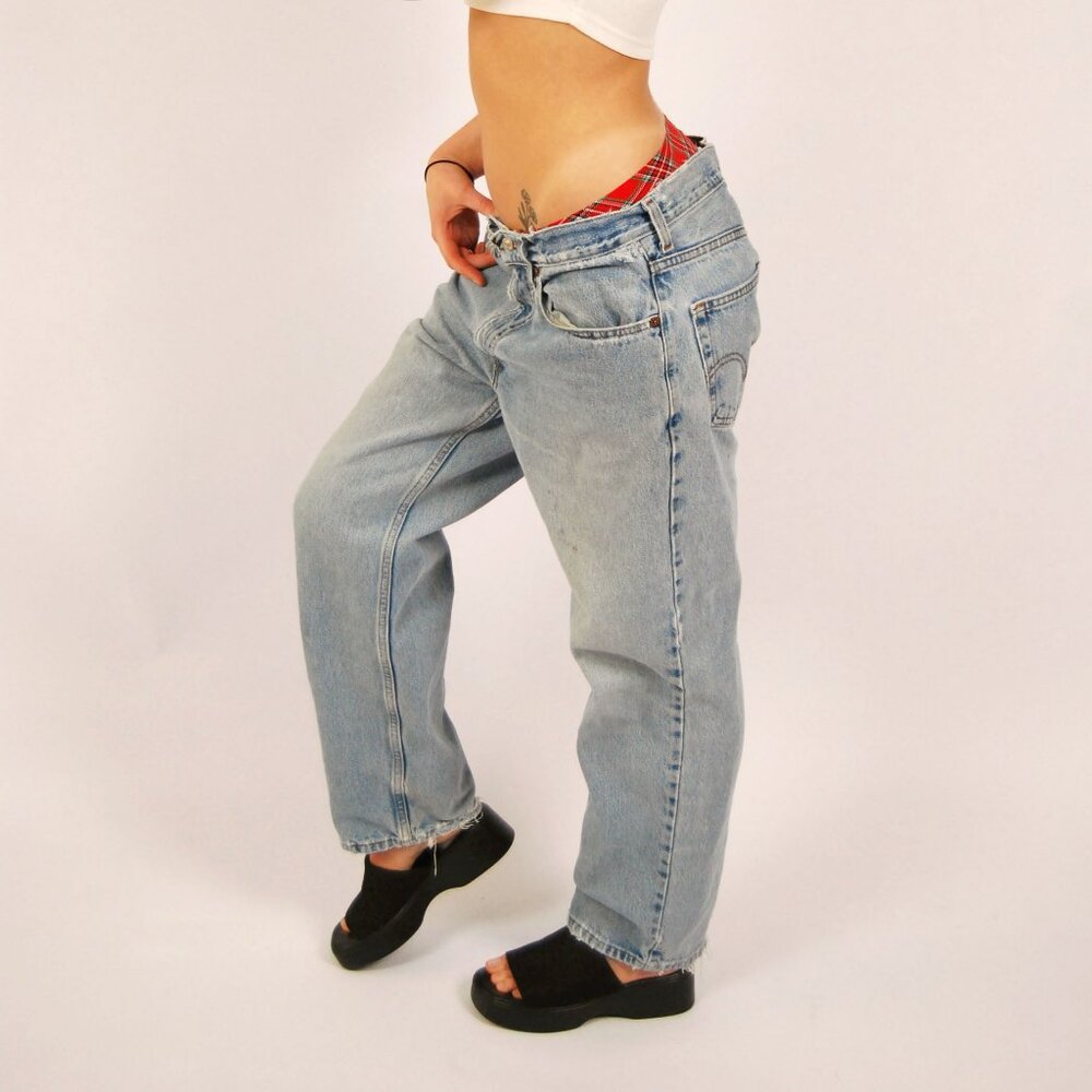 Y2K Levis Baggy Jeans (33) lightwash blue denim vintage 550s relaxed high rise - Picture 2 of 11